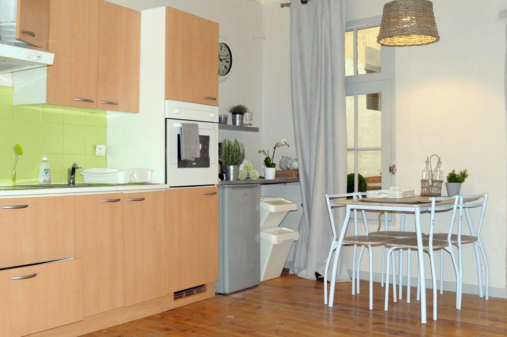 Apartament Lou Magnan LʼIsle-sur-la-Sorgue Pokój zdjęcie